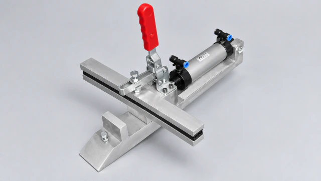 Screen stretching clamps — reference-based studio visualization